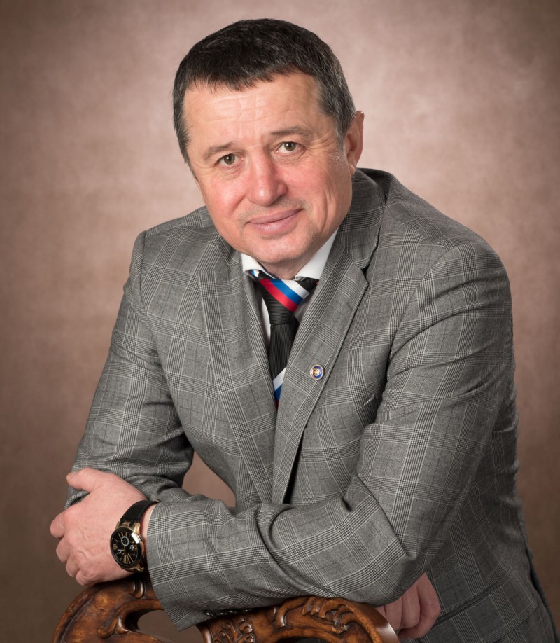 Александр ДАНИШЕВСКИЙ – О ЖИЗНИ, РАБОТЕ И СЕМЬЕ