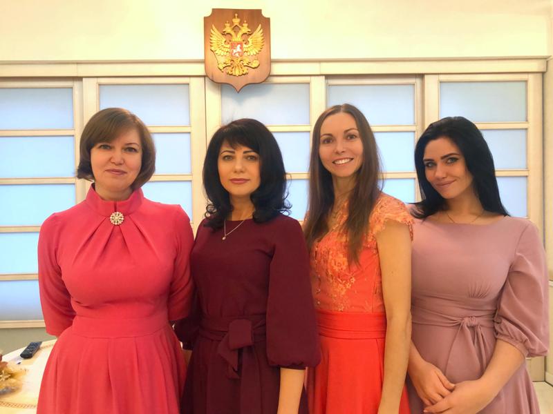 Чтобы чаще слышать «Горько!» и счастливый детский смех!