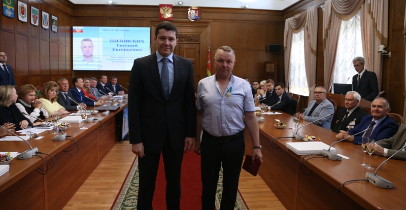 Более 50 жителей области получили государственные и областные награды