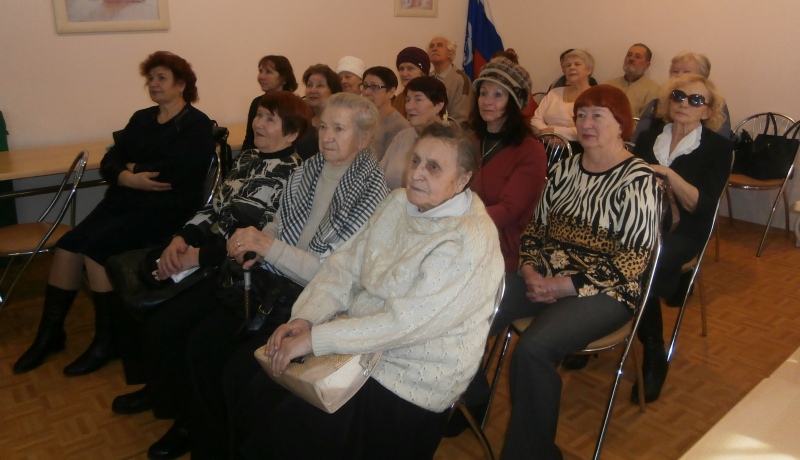 Знакомимся с творчеством любимых поэтов