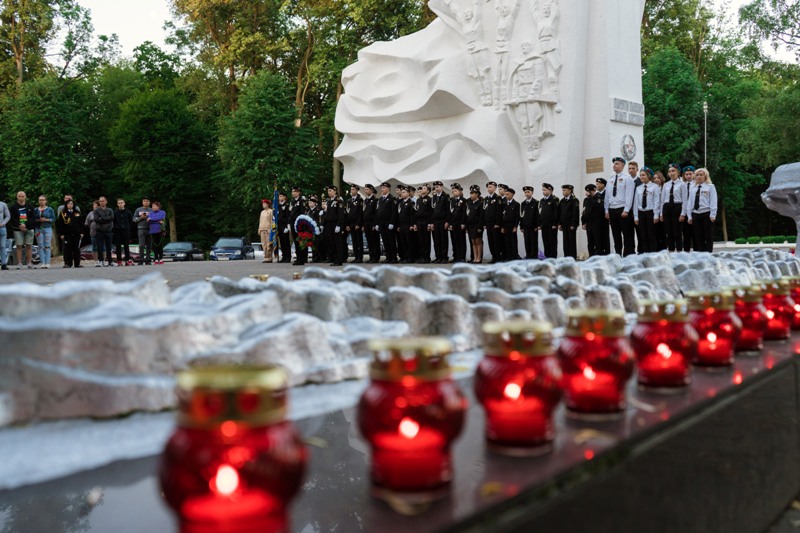 22 июня, ровно в 4 утра…