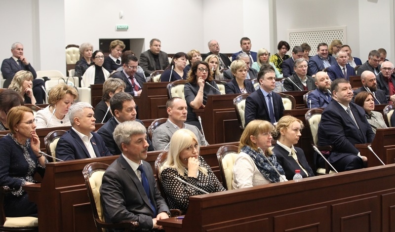 В Калининградской областной Думе обсудили социальную ответственность современной России