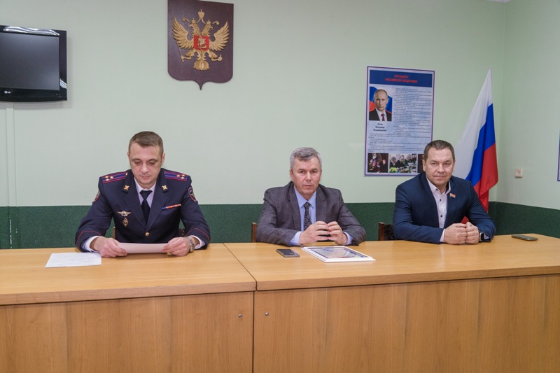 В ОМВД «Гурьевский» чествовали лучших полицейских