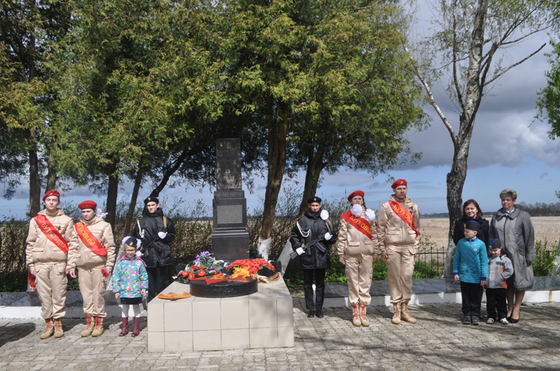 Вечная слава павшим в боях за нашу Родину!