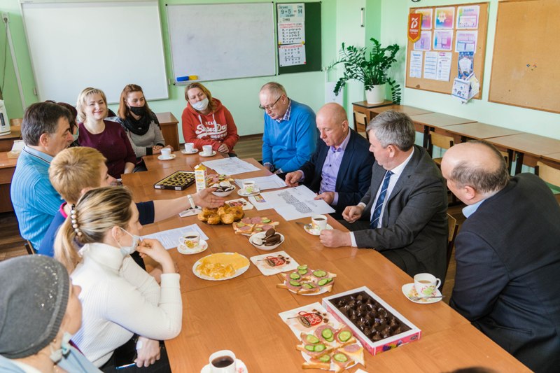 Ждем новую школу в Луговом!