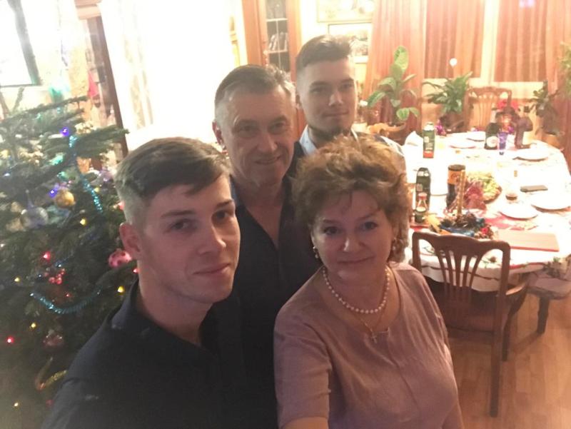 Все начинается с любви 