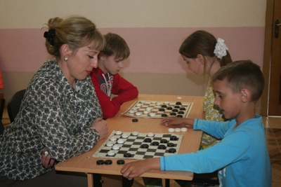 Лидируют гурьевские шашисты