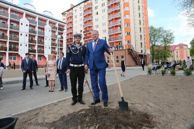 В Доме ветеранов 9 мая заложили сад Победы
