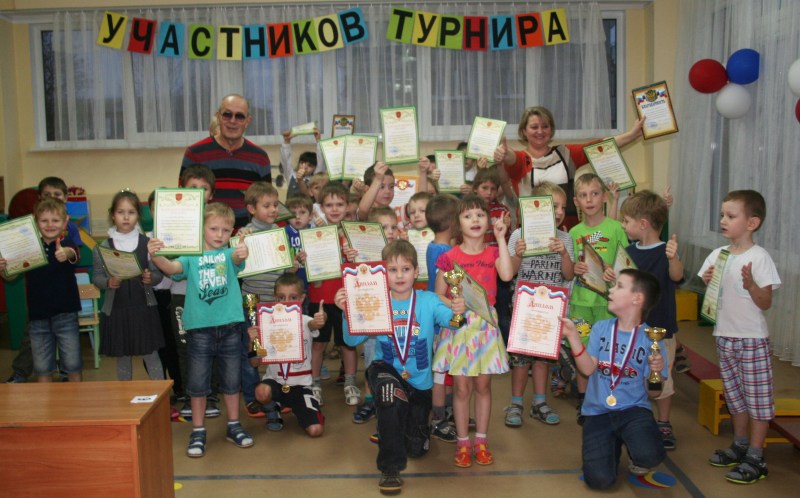 Шашечная доска как макет жизни