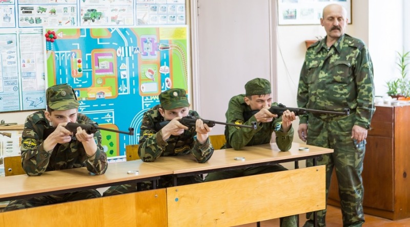 Готовимся Отечество защищать