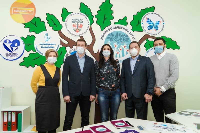 На этой неделе на базе«Классической школы»в торжественной обстановкеоткрылись центр Юнармиии штаб добровольческогодвижения. Это событиестало важным этапомв координации действийв сфере патриотическоговоспитания и организациипомощи населению