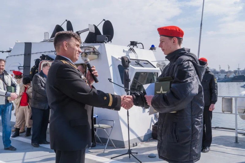 45 ребят из пяти школ Гурьевского округа приняли клятву юнармейца