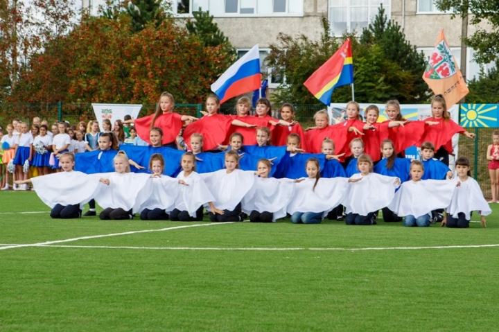 В Низовье открыли новый стадион!