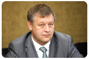 Депутат Калининградской областной Думы по одномандатному избирательному округу №13А. Оноприенко отчитывается о проделанной в 2012 году работе