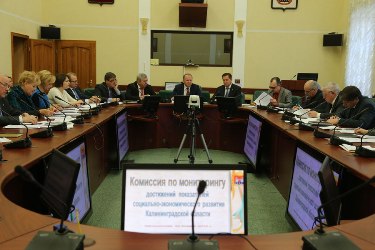 Губернатор Николай Цуканов поручил министерствам областного правительства ускорить исполнение Указов Президента России от 7 мая 2012 года