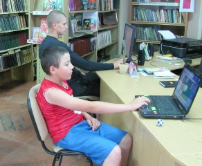 В библиотеке пос. Петрово теперь есть скоростной Интерне