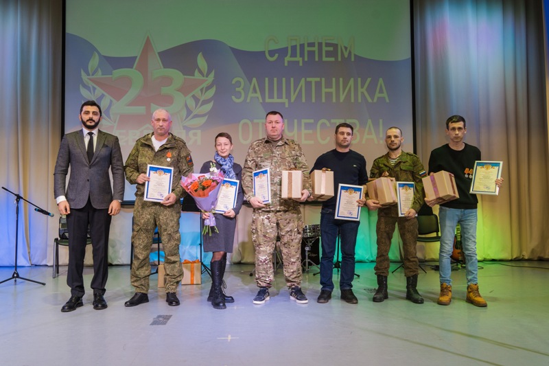 В Центре культуры и досуга состоялось праздничное мероприятие «Служу Отечеству», посвященное Дню защитника Отечества