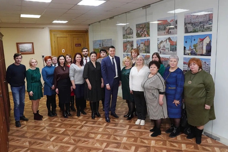 Губернатор Антон Алиханов встретился с редакторами муниципальных газет