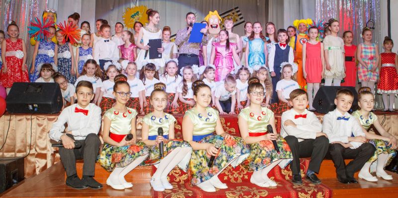 15 лет «За руку с песней»