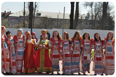 5 мая на центральной площади Гурьевска встретили Пасху