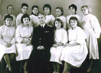 Лечить людей - не ремесло, а тяжкий крест, - повторяет слова Андре Моруа, составившего манифест врачебной профессии, бывший хирург Людмила Сидорчук